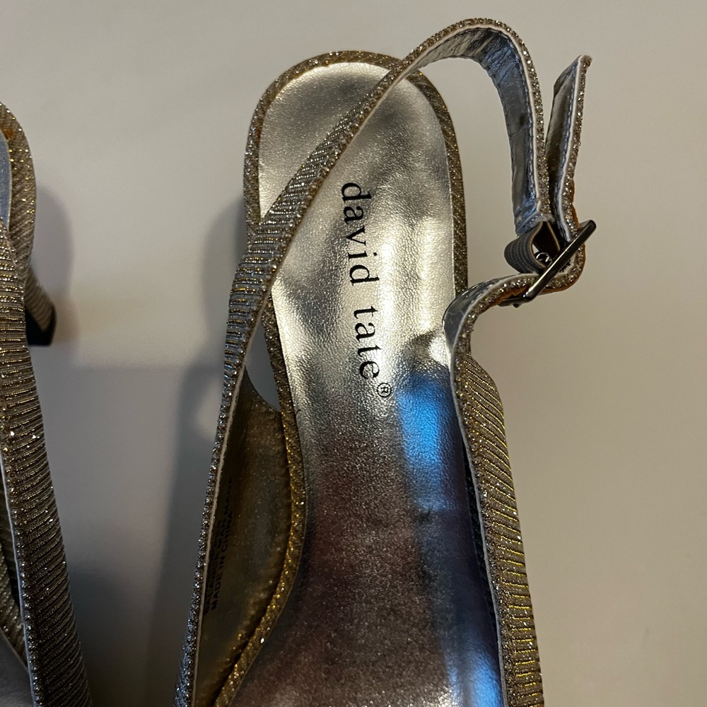 New without box- David Tate 7.5 sling back strike gold/ silver heel - Picture 4 of 8